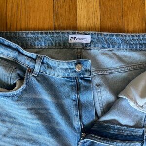 Zara women’s high-rise, wide-leg blue jeans